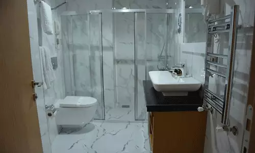 هتل هالدی وان